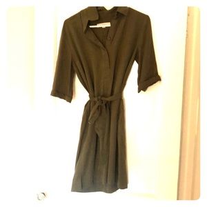Green 1/4 button up dress with pockets and belt